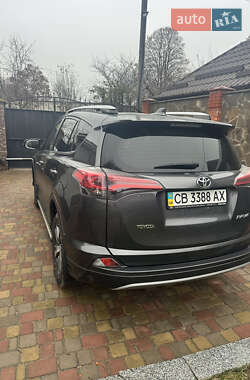 Внедорожник / Кроссовер Toyota RAV4 2017 в Киеве