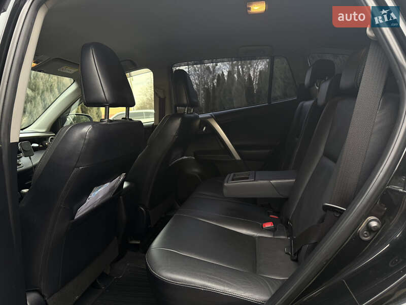 Позашляховик / Кросовер Toyota RAV4 2015 в Самборі фото 33 Позашляховик / Кросовер Toyota RAV4 2015 в Самборі