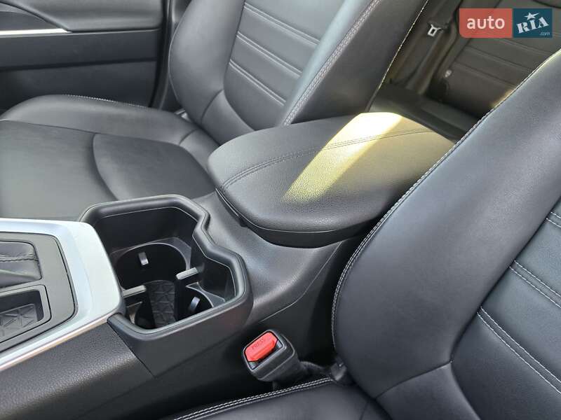 Позашляховик / Кросовер Toyota RAV4 2022 в Львові