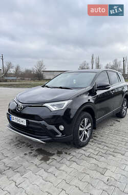 Внедорожник / Кроссовер Toyota RAV4 2015 в Врадиевке