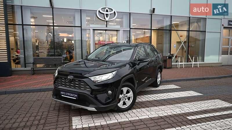 Toyota RAV4 2021