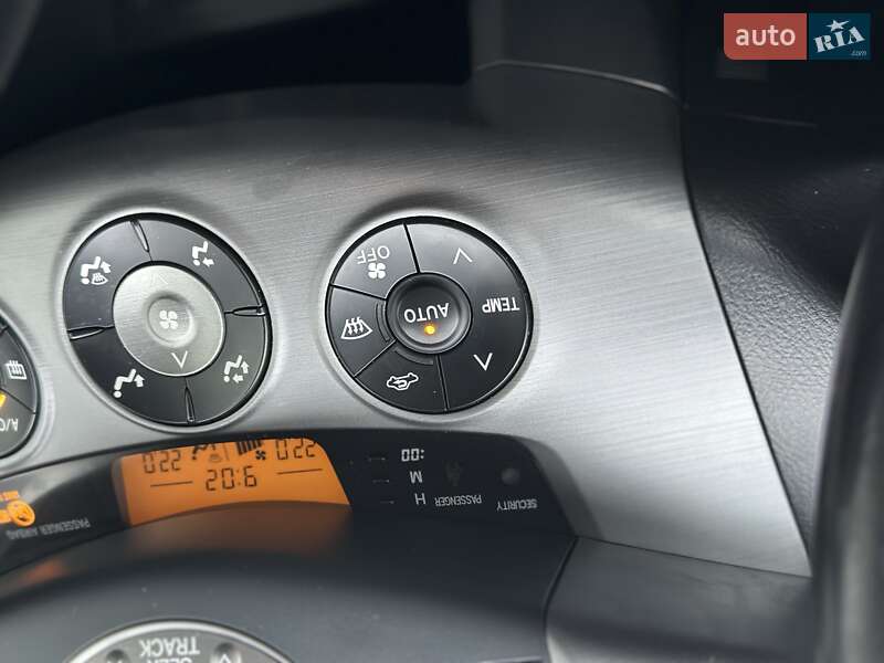 Позашляховик / Кросовер Toyota RAV4 2008 в Києві