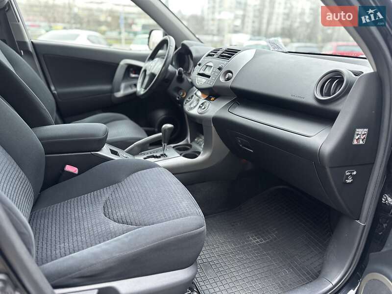 Позашляховик / Кросовер Toyota RAV4 2008 в Києві