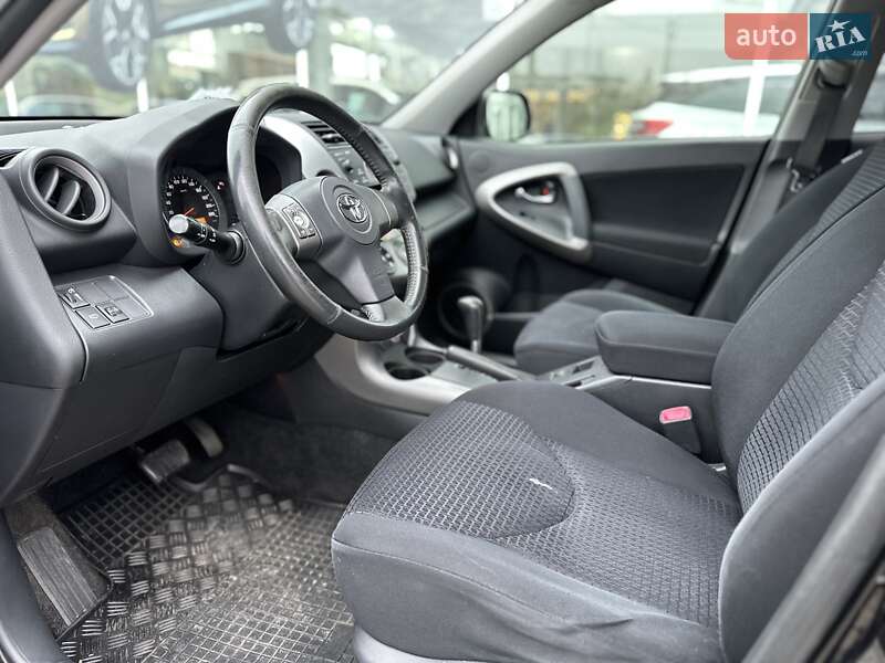 Позашляховик / Кросовер Toyota RAV4 2008 в Києві