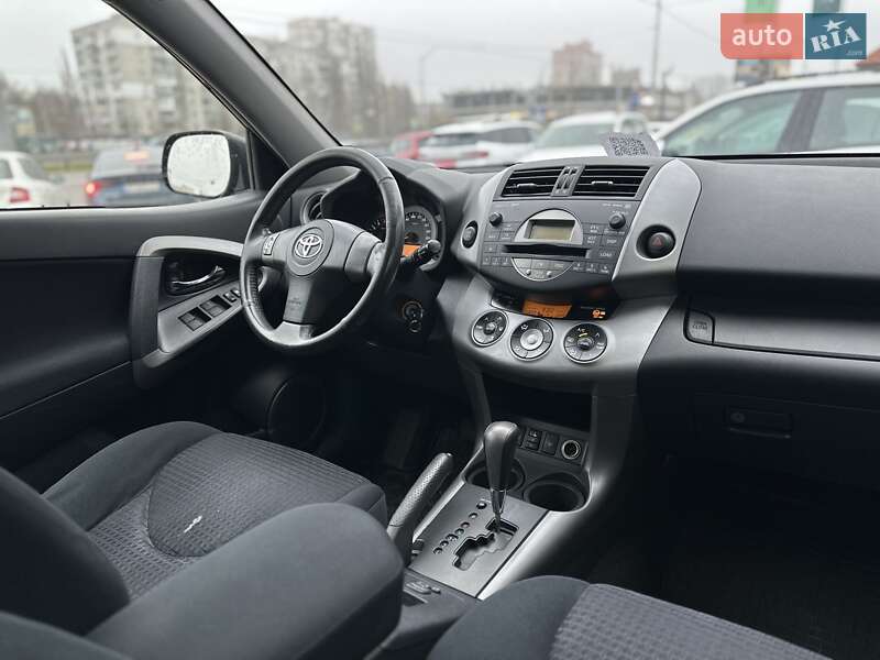 Позашляховик / Кросовер Toyota RAV4 2008 в Києві