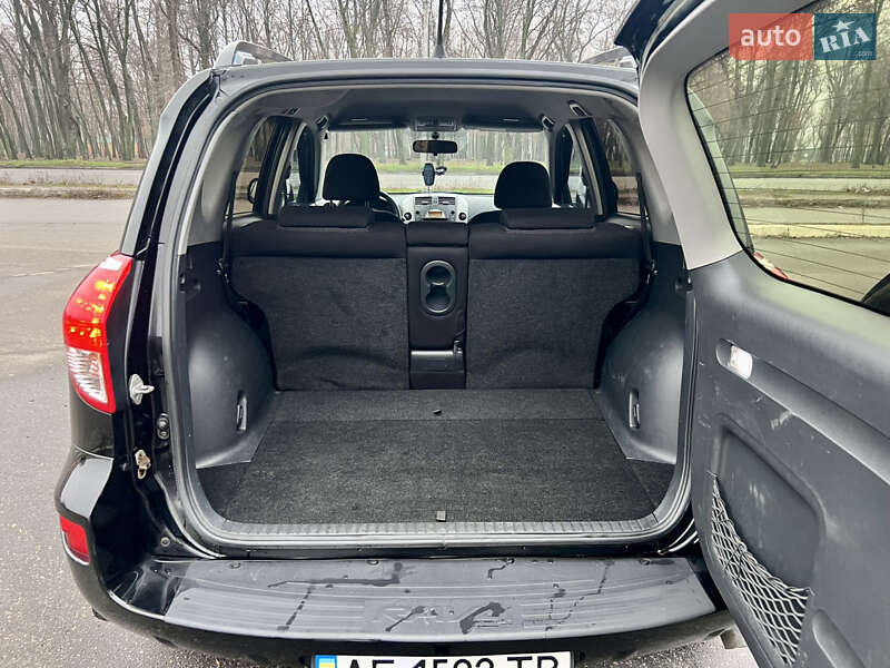 Внедорожник / Кроссовер Toyota RAV4 2006 в Днепре