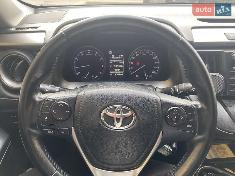 Позашляховик / Кросовер Toyota RAV4 2017 в Одесі