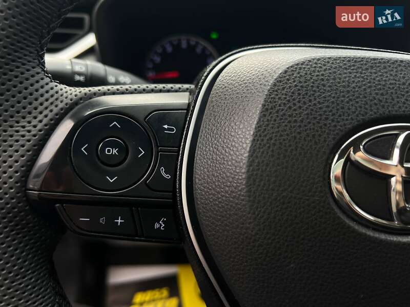 Внедорожник / Кроссовер Toyota RAV4 2019 в Ивано-Франковске