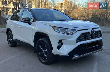 Позашляховик / Кросовер Toyota RAV4 2020 в Києві