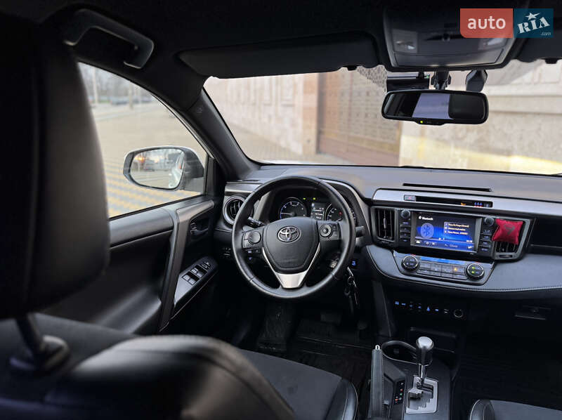 Позашляховик / Кросовер Toyota RAV4 2016 в Одесі