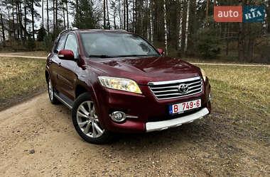 Позашляховик / Кросовер Toyota RAV4 2010 в Києві