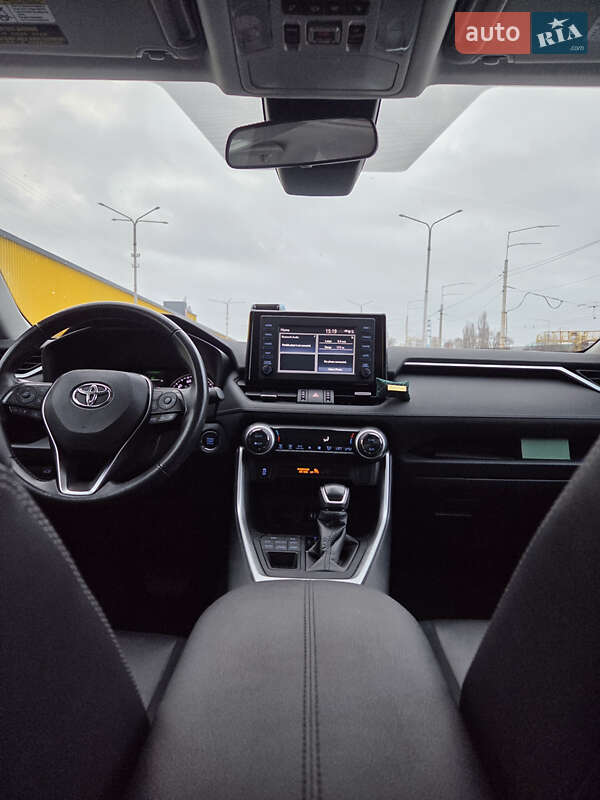 Позашляховик / Кросовер Toyota RAV4 2019 в Києві