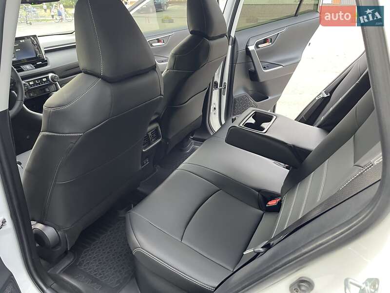 Позашляховик / Кросовер Toyota RAV4 2022 в Вінниці