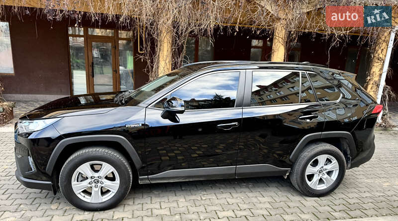 Позашляховик / Кросовер Toyota RAV4 2020 в Києві