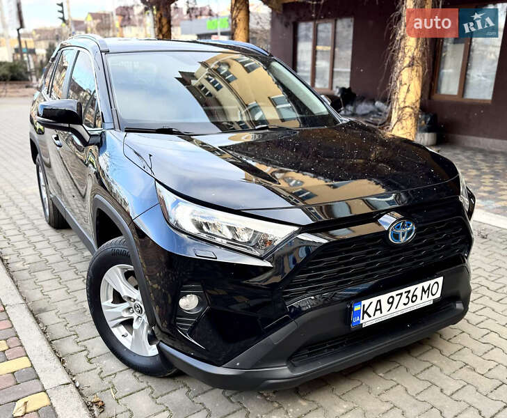 Позашляховик / Кросовер Toyota RAV4 2020 в Києві