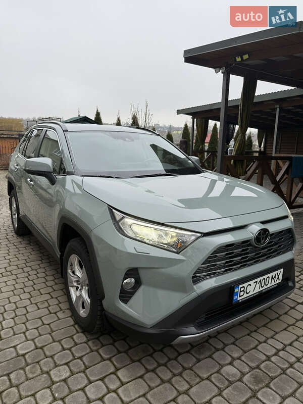 Toyota RAV4 2021