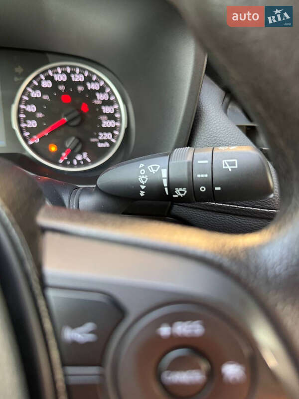 Позашляховик / Кросовер Toyota RAV4 2019 в Києві