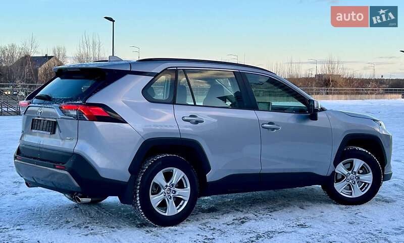 Внедорожник / Кроссовер Toyota RAV4 2020 в Киеве фото 4 Внедорожник / Кроссовер Toyota RAV4 2020 в Киеве