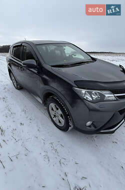Внедорожник / Кроссовер Toyota RAV4 2014 в Мурованых Куриловцах