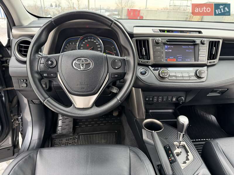 Позашляховик / Кросовер Toyota RAV4 2013 в Києві