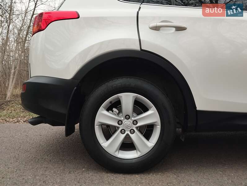 Позашляховик / Кросовер Toyota RAV4 2013 в Одесі