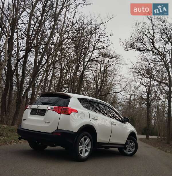 Позашляховик / Кросовер Toyota RAV4 2013 в Одесі