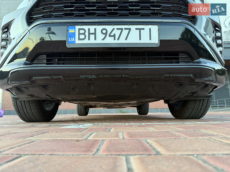 Позашляховик / Кросовер Toyota RAV4 2021 в Одесі фото 6 Позашляховик / Кросовер Toyota RAV4 2021 в Одесі