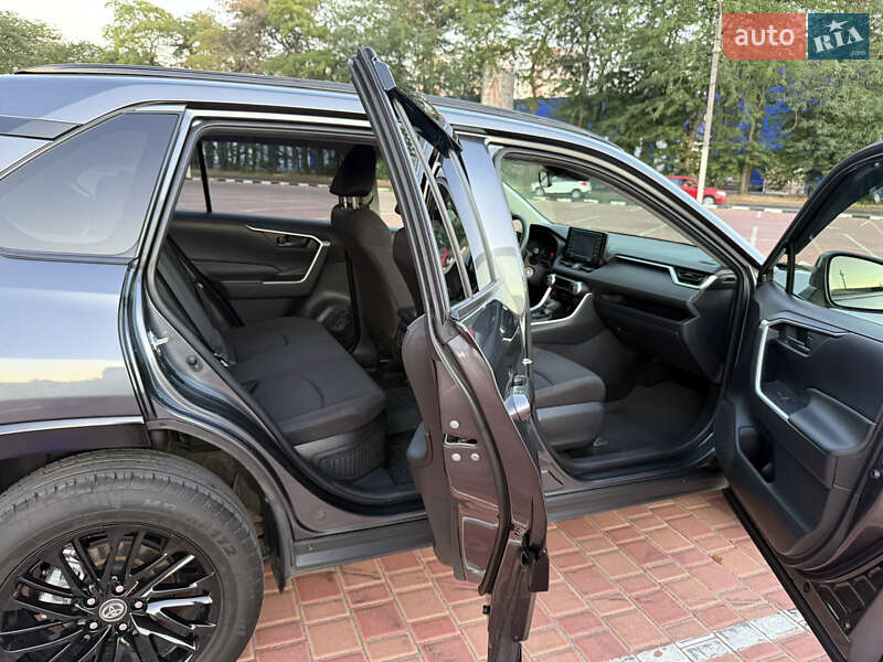 Позашляховик / Кросовер Toyota RAV4 2021 в Одесі фото 11 Позашляховик / Кросовер Toyota RAV4 2021 в Одесі