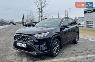Позашляховик / Кросовер Toyota RAV4 2022 в Мукачевому