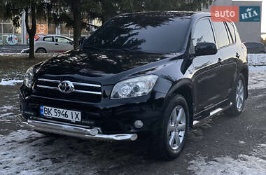 Внедорожник / Кроссовер Toyota RAV4 2008 в Ровно