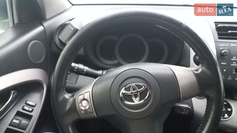 Позашляховик / Кросовер Toyota RAV4 2008 в Нікополі