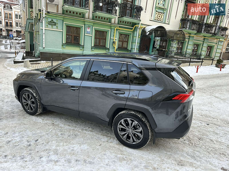 Внедорожник / Кроссовер Toyota RAV4 2023 в Киеве
