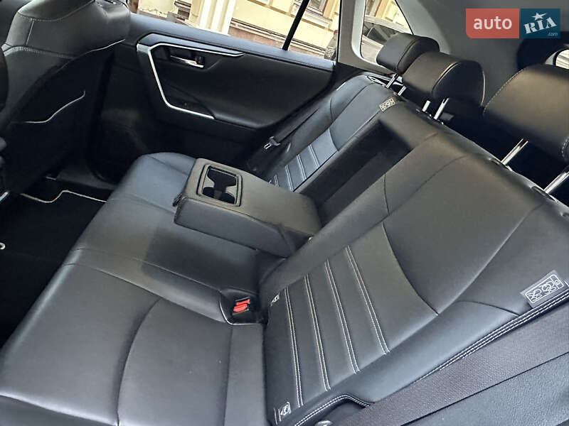 Внедорожник / Кроссовер Toyota RAV4 2023 в Киеве
