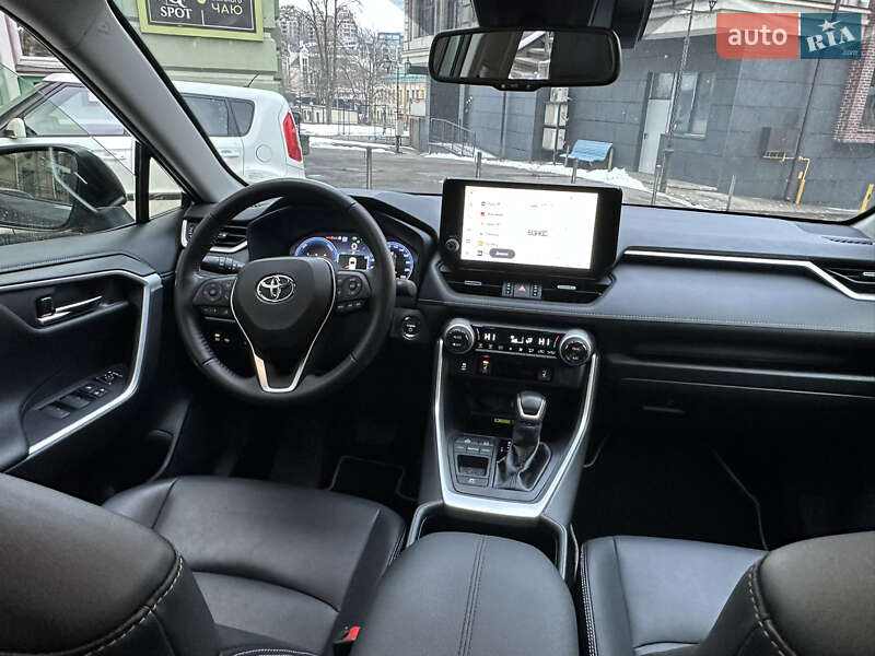 Внедорожник / Кроссовер Toyota RAV4 2023 в Киеве