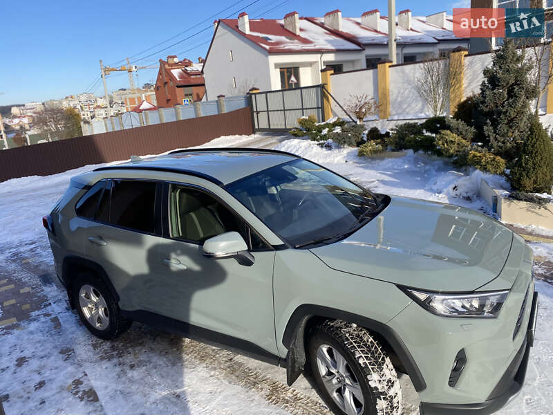 Позашляховик / Кросовер Toyota RAV4 2020 в Львові фото 6 Позашляховик / Кросовер Toyota RAV4 2020 в Львові