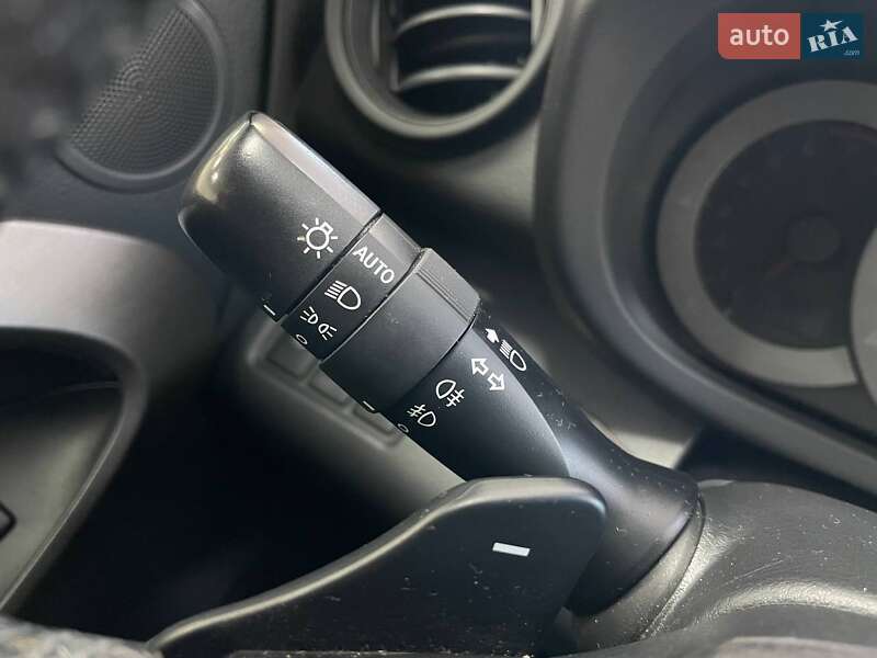 Позашляховик / Кросовер Toyota RAV4 2011 в Києві фото 21 Позашляховик / Кросовер Toyota RAV4 2011 в Києві