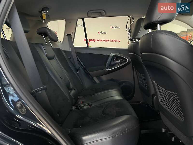 Позашляховик / Кросовер Toyota RAV4 2011 в Києві фото 37 Позашляховик / Кросовер Toyota RAV4 2011 в Києві