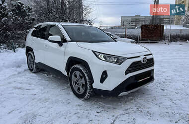 Внедорожник / Кроссовер Toyota RAV4 2023 в Харькове