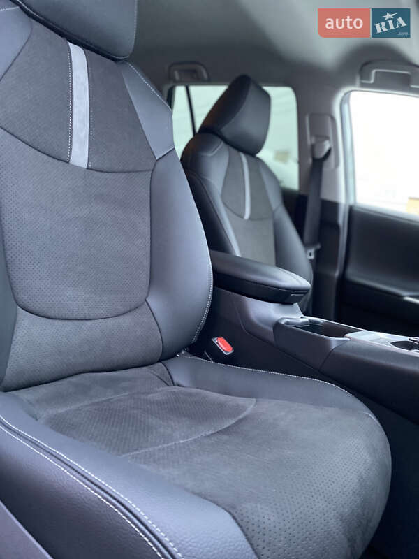 Позашляховик / Кросовер Toyota RAV4 2020 в Львові фото 15 Позашляховик / Кросовер Toyota RAV4 2020 в Львові