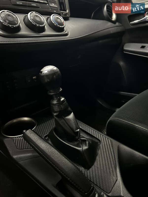 Внедорожник / Кроссовер Toyota RAV4 2013 в Раздельной