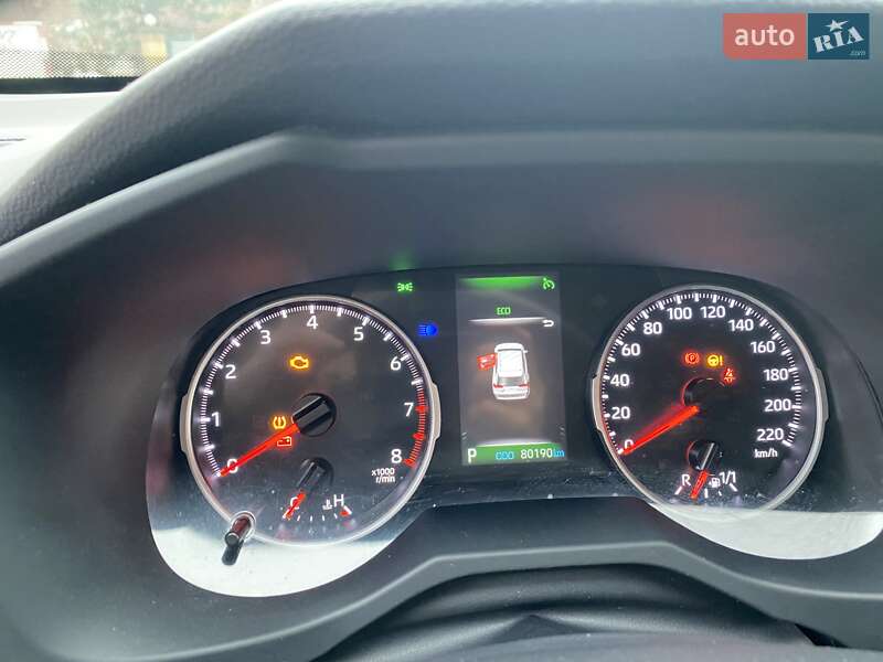 Позашляховик / Кросовер Toyota RAV4 2021 в Кривому Розі