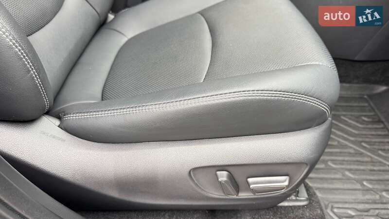 Позашляховик / Кросовер Toyota RAV4 2023 в Івано-Франківську фото 32 Позашляховик / Кросовер Toyota RAV4 2023 в Івано-Франківську