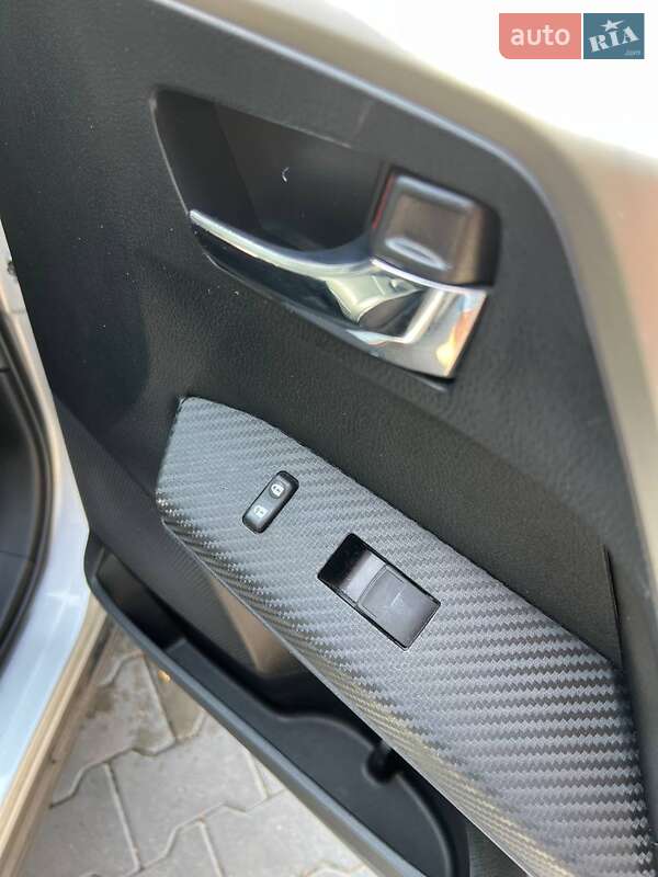 Внедорожник / Кроссовер Toyota RAV4 2015 в Шептицькому