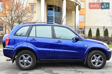 Внедорожник / Кроссовер Toyota RAV4 2003 в Киеве