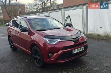 Позашляховик / Кросовер Toyota RAV4 2017 в Виноградові