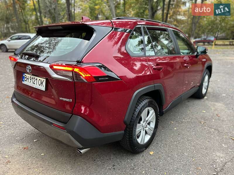 Внедорожник / Кроссовер Toyota RAV4 2020 в Одессе