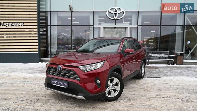 Внедорожник / Кроссовер Toyota RAV4 2020 в Киеве