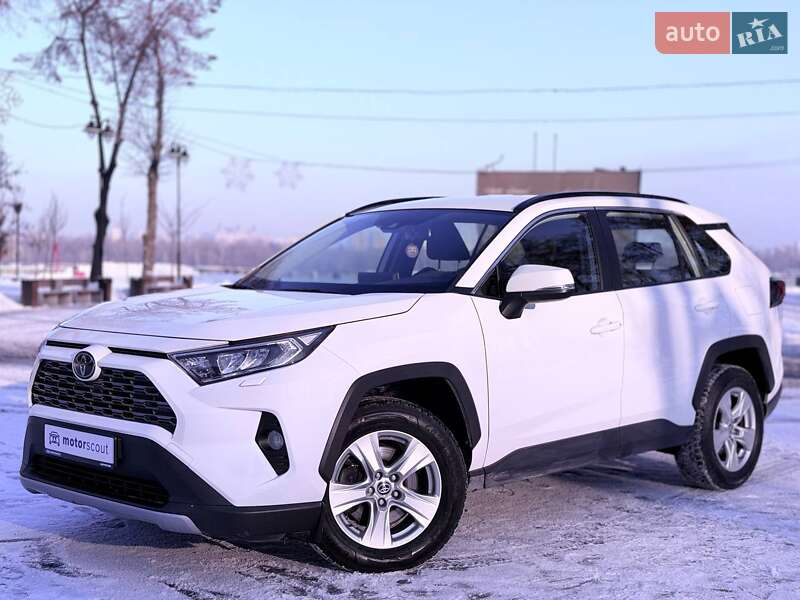 Toyota RAV4 2021