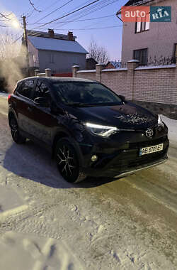Внедорожник / Кроссовер Toyota RAV4 2016 в Виннице