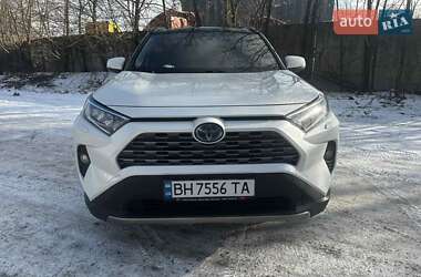 Позашляховик / Кросовер Toyota RAV4 2020 в Одесі